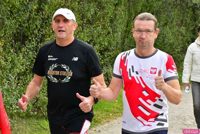 [WIDEO/FOTO] Pobiegli dla Malwiny, która zmaga się z nowotworem. Na starcie stanęły tłumy wspierających