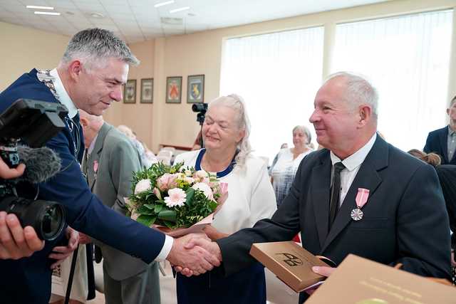 [FOTO] Wręczono medale za długoletnie pożycie małżeńskie