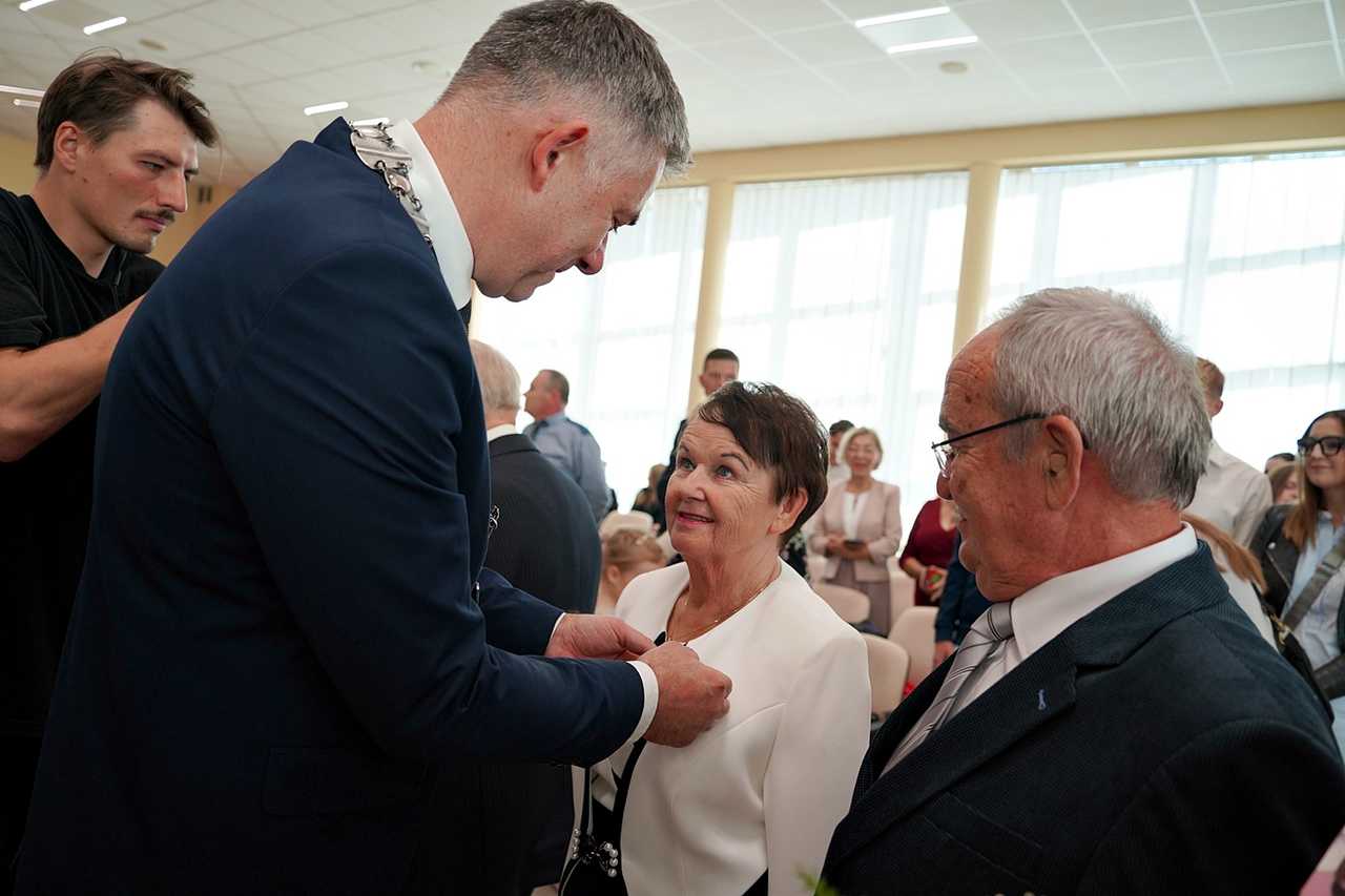 [FOTO] Wręczono medale za długoletnie pożycie małżeńskie