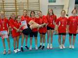 [FOTO/WYNIKI] Dziewczęta z klas 7-8 rywalizowały w turnieju koszykówki