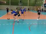 [FOTO/WYNIKI] Dziewczęta z klas 7-8 rywalizowały w turnieju koszykówki