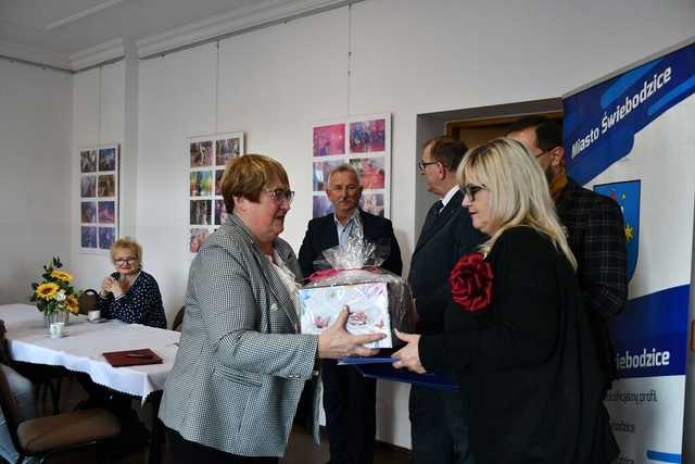 [FOTO] Rozstrzygnięto konkurs na najpiękniejsze okno, balkon i posesję w Świebodzicach