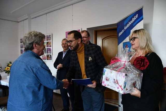 [FOTO] Rozstrzygnięto konkurs na najpiękniejsze okno, balkon i posesję w Świebodzicach