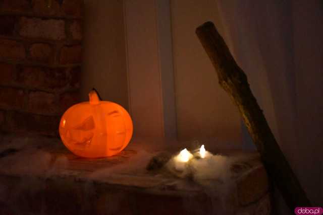 [VIDEO, FOTO] Nietoperze, czarownice, szkielety, demoniczne dynie, a nawet śmierć czyli Halloween w Imbramowicach