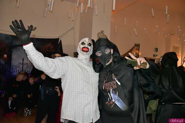 [VIDEO, FOTO] Nietoperze, czarownice, szkielety, demoniczne dynie, a nawet śmierć czyli Halloween w Imbramowicach