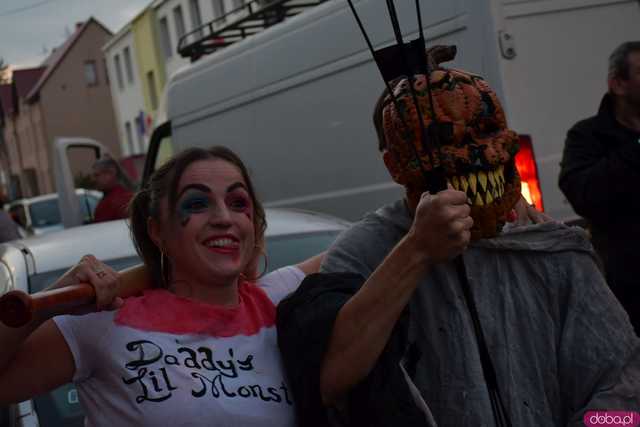 [VIDEO, FOTO] Nietoperze, czarownice, szkielety, demoniczne dynie, a nawet śmierć czyli Halloween w Imbramowicach