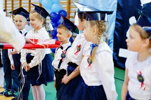 [FOTO] Pierwoszoklasiści z Imbramowic złożyli ślubowanie