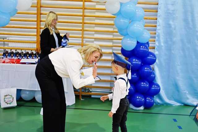 [FOTO] Pierwoszoklasiści z Imbramowic złożyli ślubowanie