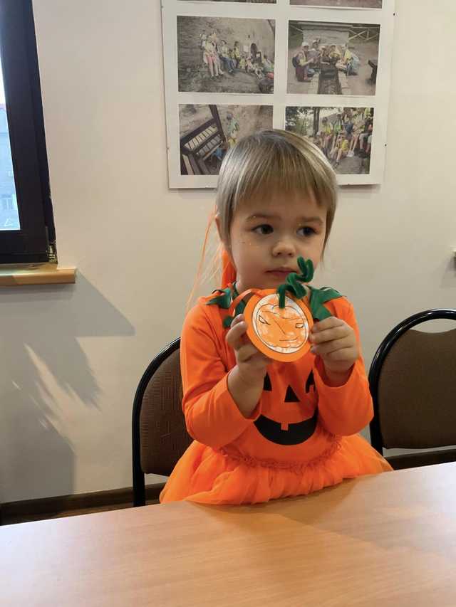 [FOTO] Od wampirów po czarodziejów. Najmłodsi bawili się na Balu Halloweenowym
