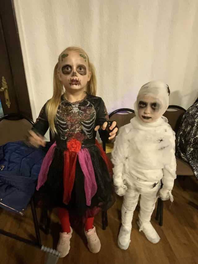 [FOTO] Od wampirów po czarodziejów. Najmłodsi bawili się na Balu Halloweenowym