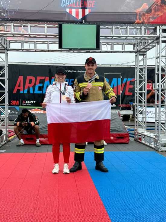 Strażak ze świdnickiej komendy reprezentował Polskę na Mistrzostwach Świata i przywiózł dwa srebrne medale!