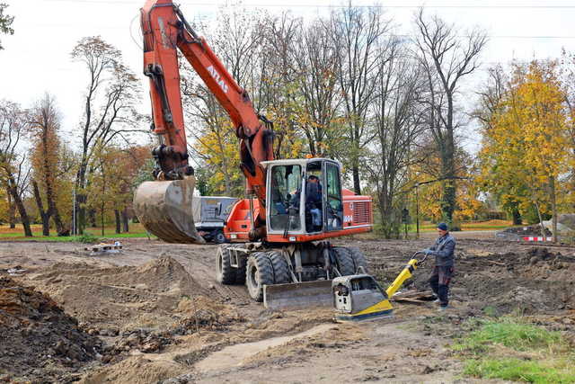 Rozpoczął się remont drogi przy ul. Parkowej w Żarowie 