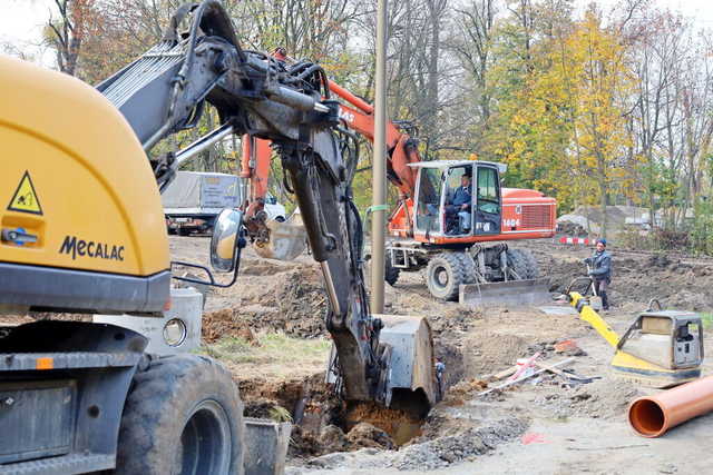 Rozpoczął się remont drogi przy ul. Parkowej w Żarowie 