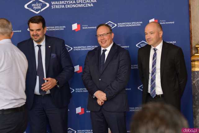 [WIDEO/FOTO] WSSE udzieliła wsparciu ośmiu przedsiębiorstwom, które zainwestują w naszym regionie. Wręczono decyzję