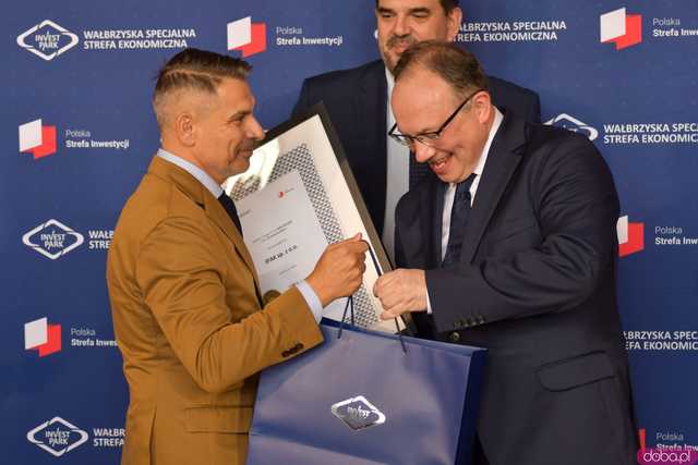 [WIDEO/FOTO] WSSE udzieliła wsparciu ośmiu przedsiębiorstwom, które zainwestują w naszym regionie. Wręczono decyzję