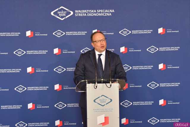 [WIDEO/FOTO] WSSE udzieliła wsparciu ośmiu przedsiębiorstwom, które zainwestują w naszym regionie. Wręczono decyzję
