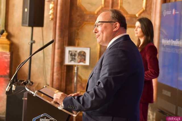 [WIDEO/FOTO] WSSE udzieliła wsparciu ośmiu przedsiębiorstwom, które zainwestują w naszym regionie. Wręczono decyzję