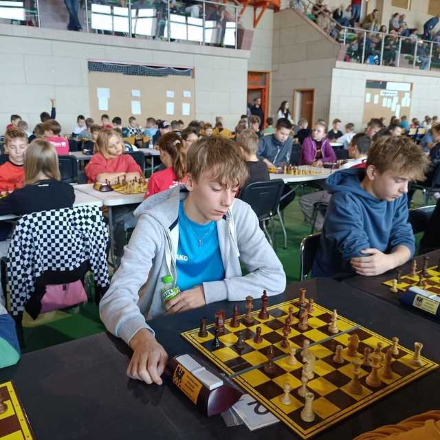 [FOTO] Młodzi szachiści rywalizowali w Żarowie