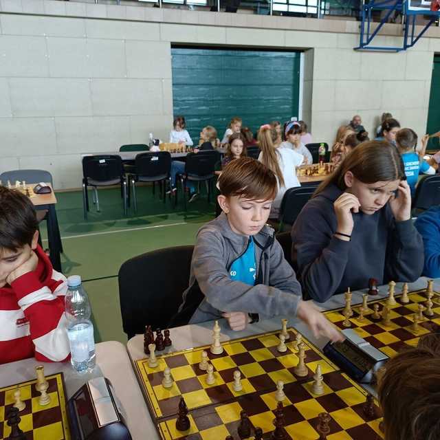 [FOTO] Młodzi szachiści rywalizowali w Żarowie