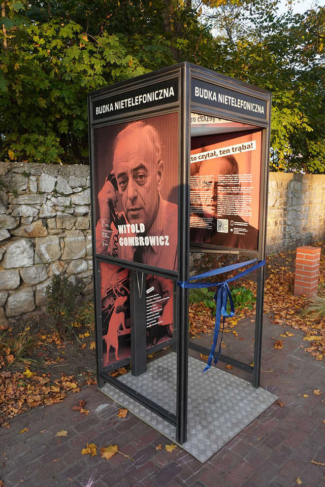 [FOTO] W Żarowie otworzyli Budkę Nietelefoniczną Gombrowicza