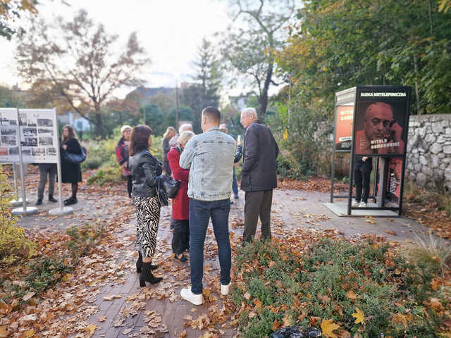[FOTO] W Żarowie otworzyli Budkę Nietelefoniczną Gombrowicza
