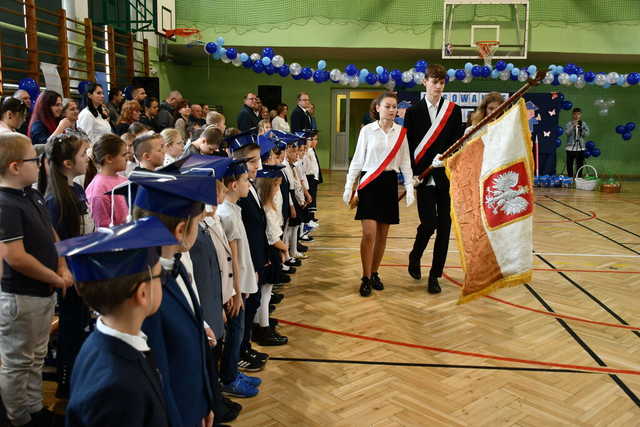 [FOTO] Pasowanie uczniów ze świebodzickiej trójki