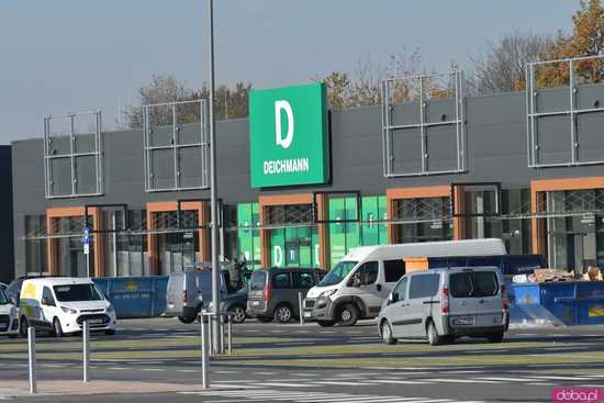 [FOTO] Nowy park handlowy rośnie w oczach. Kiedy otwarcie? Jakie sklepy tam powstaną?
