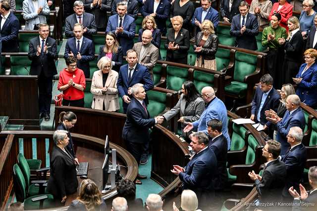 Nowy poseł z naszego okręgu złożył ślubowanie i zasiądzie w sejmowych ławach [SZCZEGÓŁY]