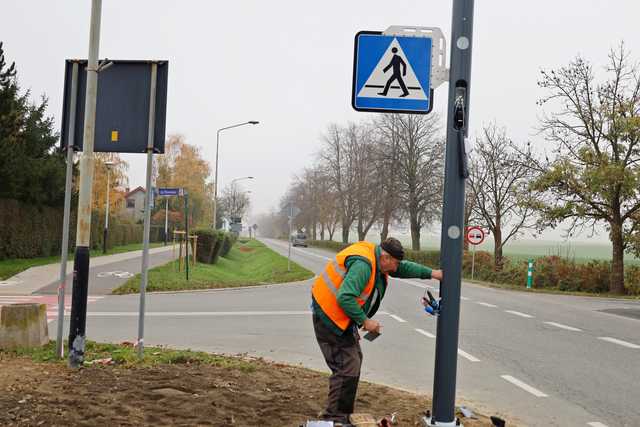 Nowe zatoczki autobusowe i przejścia dla pieszych. Postępują inwestycje na głównych ulicach miasta [SZCZEGÓŁY/FOTO]