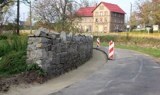 Postępują remonty chodników na terenie gminy [FOTO/SZCZEGÓŁY