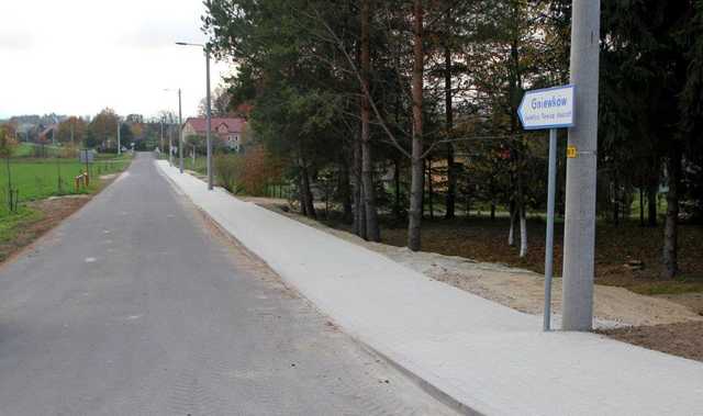 Postępują remonty chodników na terenie gminy [FOTO/SZCZEGÓŁY