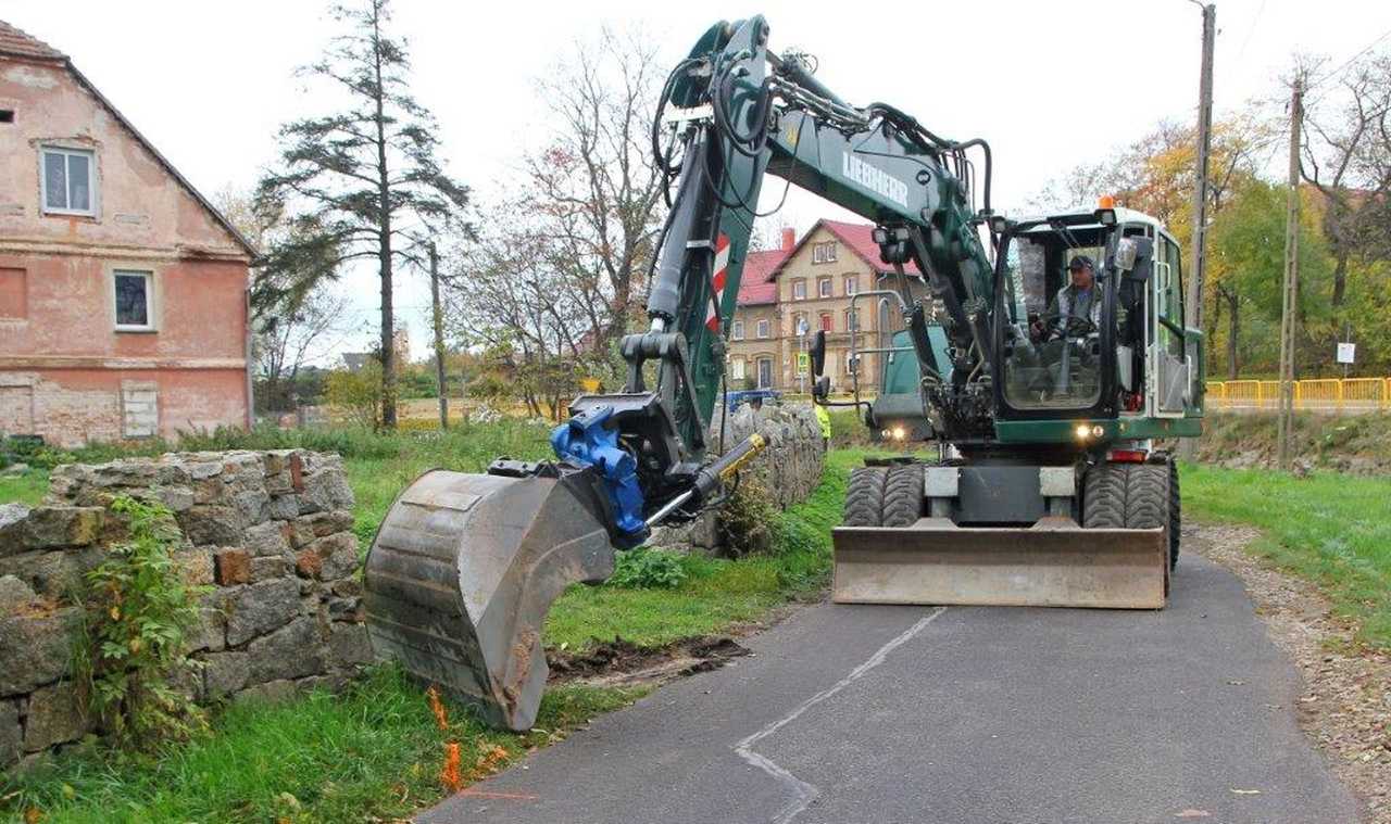 Postępują remonty chodników na terenie gminy [FOTO/SZCZEGÓŁY
