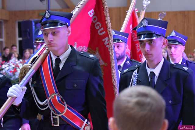 [FOTO] Uroczysta akademia w duchu patriotyzmu. Dobromierz obchodził 106. rocznicę odzyskania niepodległości