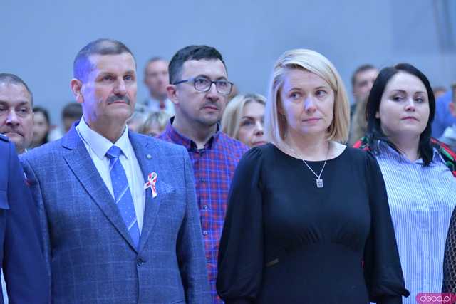 [FOTO] Uroczysta akademia w duchu patriotyzmu. Dobromierz obchodził 106. rocznicę odzyskania niepodległości