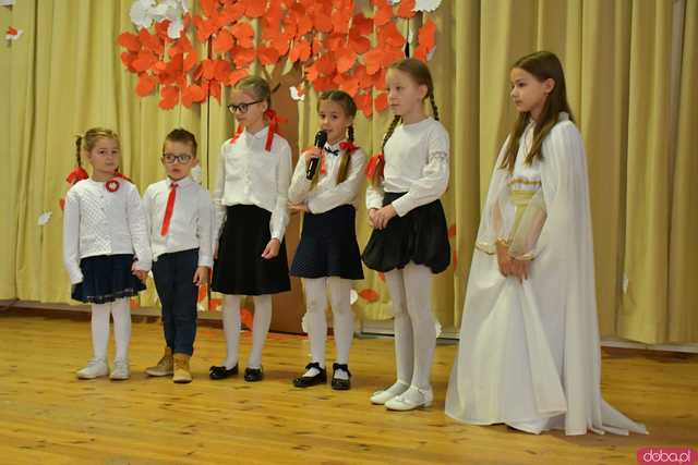 [WIDEO/FOTO] Śniadanie w duchu patriotyzmu. Święto Niepodległości w Bystrzycy Górnej