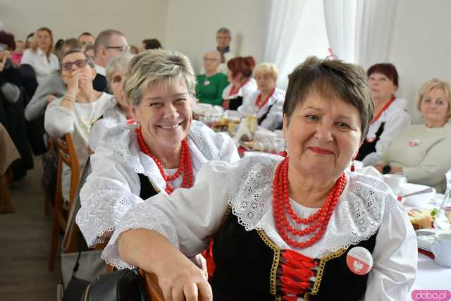 [WIDEO/FOTO] Śniadanie w duchu patriotyzmu. Święto Niepodległości w Bystrzycy Górnej
