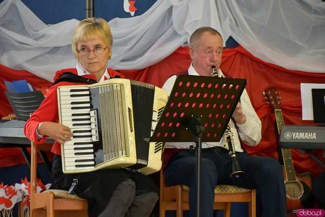 [WIDEO/FOTO] Śniadanie w duchu patriotyzmu. Święto Niepodległości w Bystrzycy Górnej