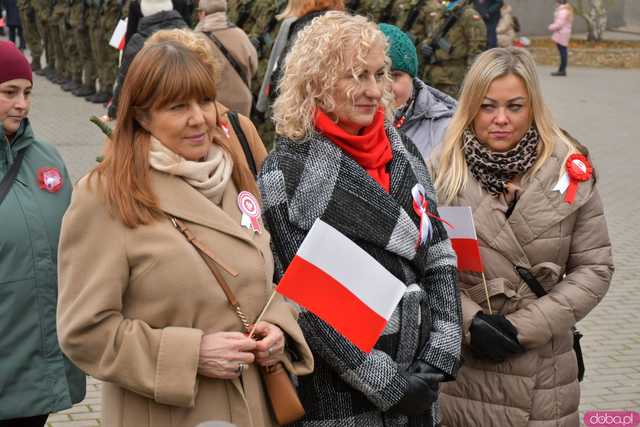 [WIDEO, DUŻO ZDJĘĆ] Przemarsz, salwa honorowa, wspólne śpiewanie. Obchody Święta Niepodległości w Strzegomiu