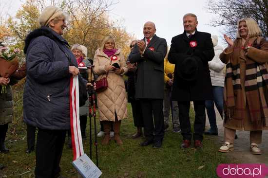 [FOTO] Na Alei Goplany odsłonięto 41 nowych tabliczek. Poświęcone są Zasłużonym dla Miasta i jego Honorowym Obywatelom