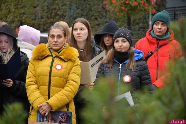 [FOTO] Wspólnie odczytali utwór Fredry, aby uczcić 106. rocznicę odzyskania niepodległości