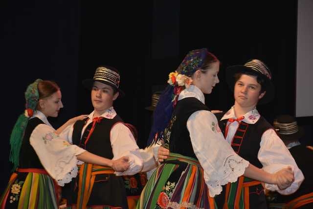 [FOTO] Wręczenie nagród dla zasłużonych dla gminy i koncert Krystyny Giżowskiej na zakończenie obchodów Święta Niepodległości