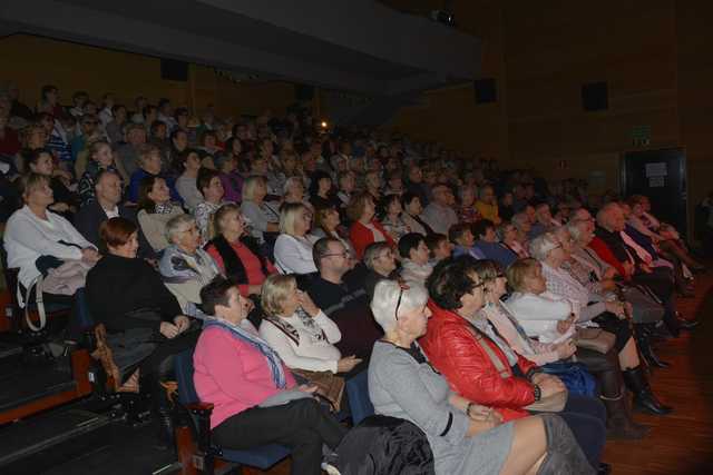 [FOTO] Wręczenie nagród dla zasłużonych dla gminy i koncert Krystyny Giżowskiej na zakończenie obchodów Święta Niepodległości