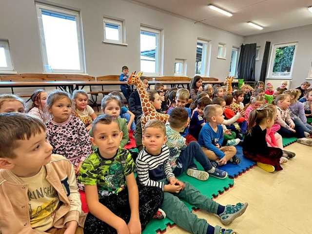 [FOTO] Szkoła Podstawowa w Zastrużu gościła funkcjonariuszy policji