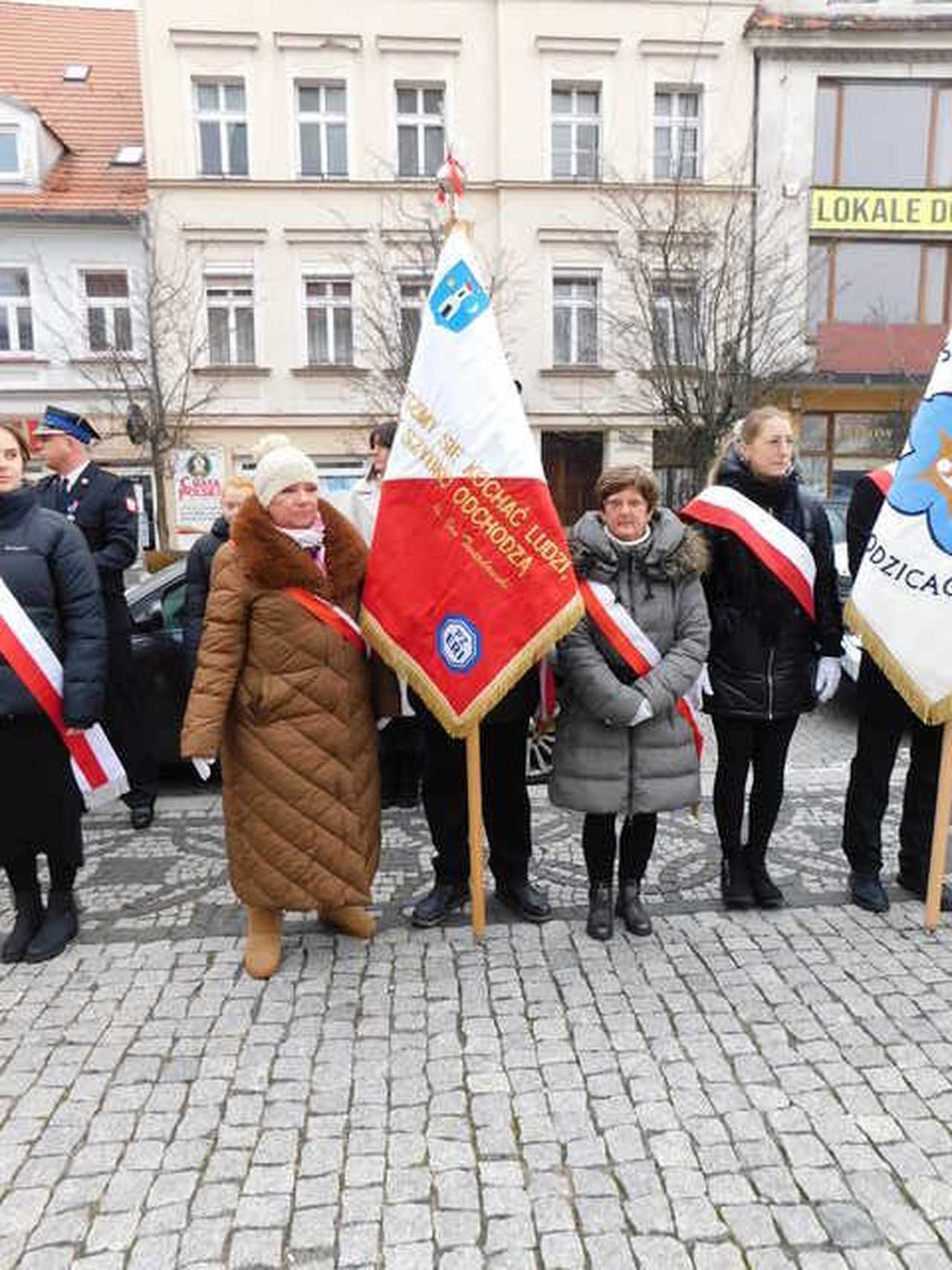 Polski Związek Emerytów, Rencistów i Inwalidów w Świebodzicach uczestniczył w Święcie Niepodległości