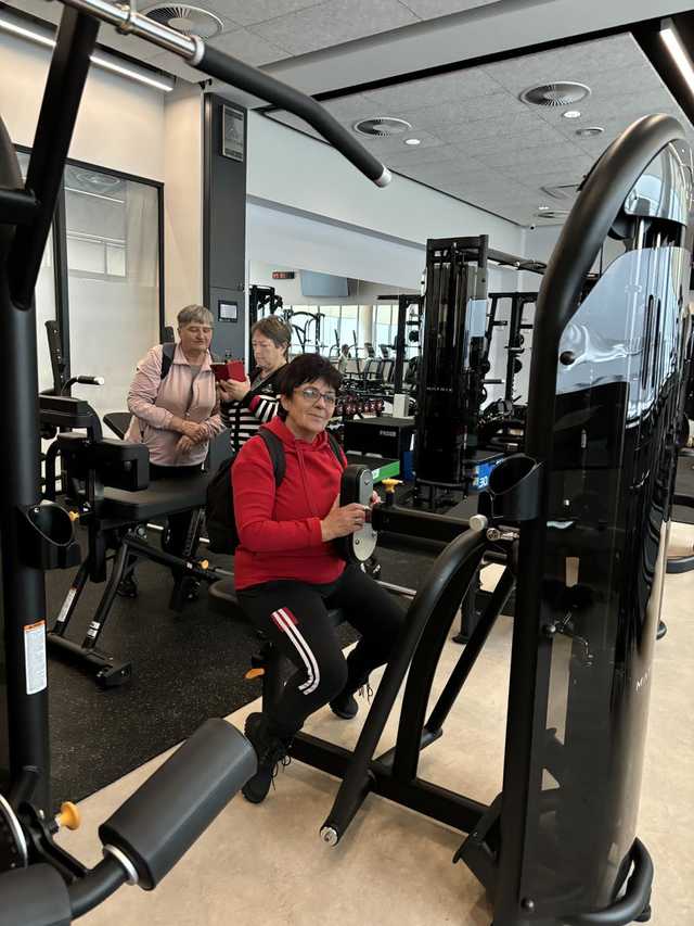 [FOTO] Seniorzy świętowali na sportowo