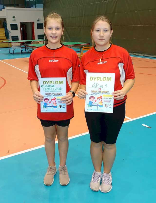 [FOTO] Piąto- i szóstoklasiści rywalizowali w turnieju tenisa stołowego