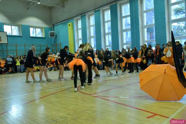 [WIDEO/FOTO] Wspólnie przemaszerowali i wystąpili przeciwko przemocy. Podsumowano kolejną edycję kampanii w Żarowie