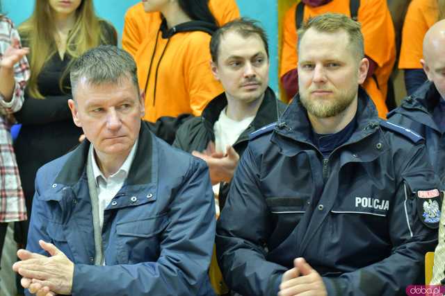 [WIDEO/FOTO] Wspólnie przemaszerowali i wystąpili przeciwko przemocy. Podsumowano kolejną edycję kampanii w Żarowie