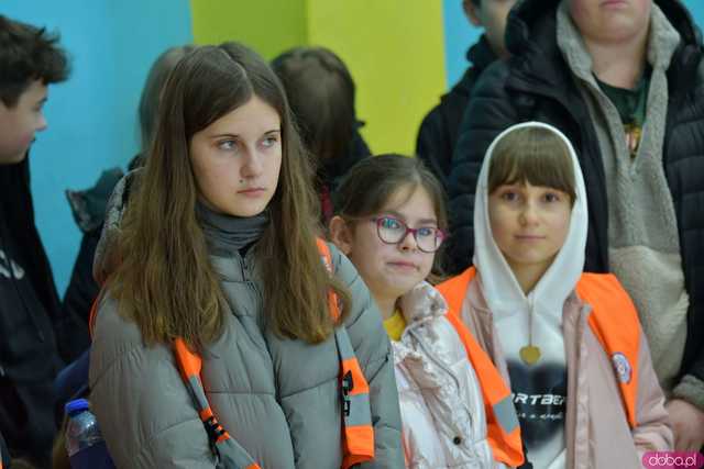 [WIDEO/FOTO] Wspólnie przemaszerowali i wystąpili przeciwko przemocy. Podsumowano kolejną edycję kampanii w Żarowie