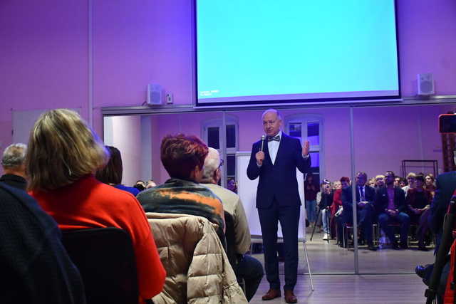 [FOTO] Jaki jest związek między chrześcijaństwem a sztuką? Za nami wykład dr Janusza Kujata